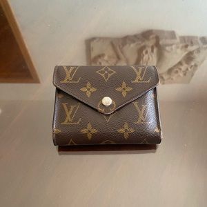 Louis Vuitton Pink Victorine Monogram Wallet Authentic
